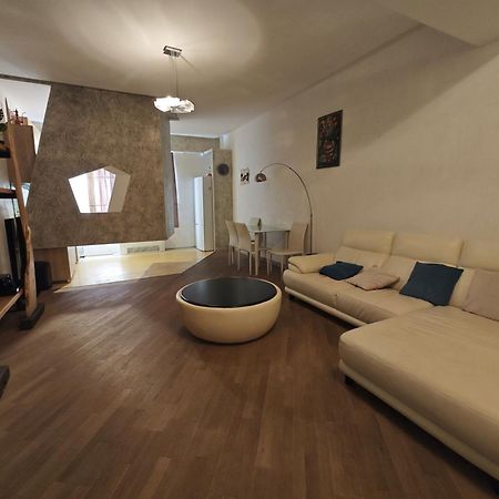 Luxury Apartment III Tbilisi Eksteriør billede